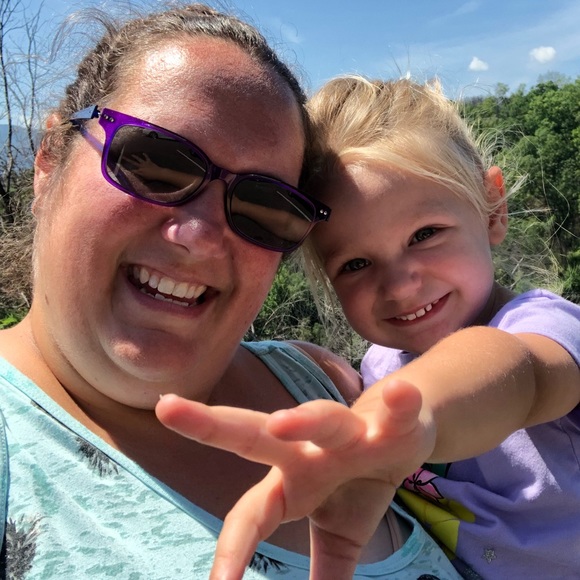 Meet your Posher, Angie - Picture 1 of 1